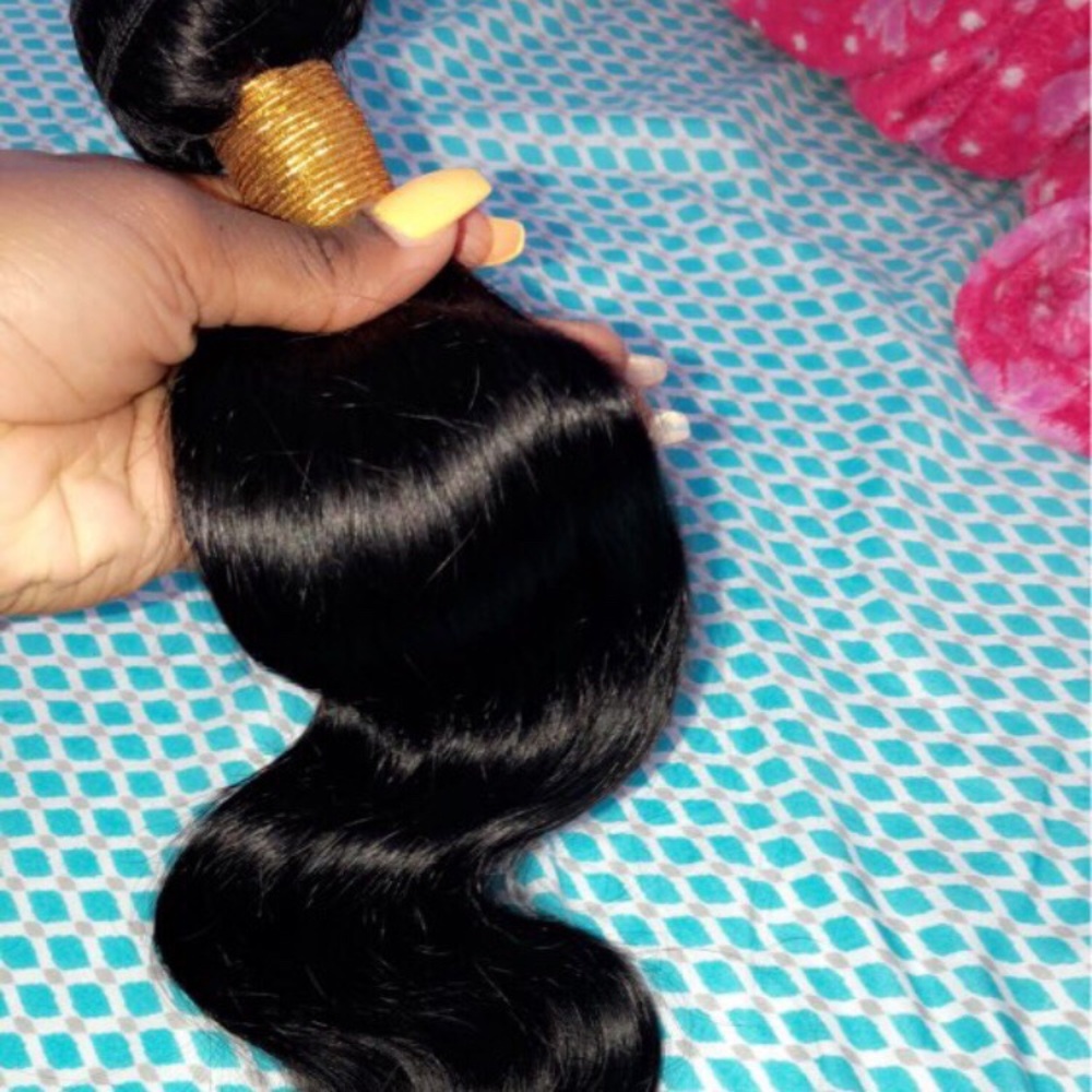 Human Hair Bundles with Closure
